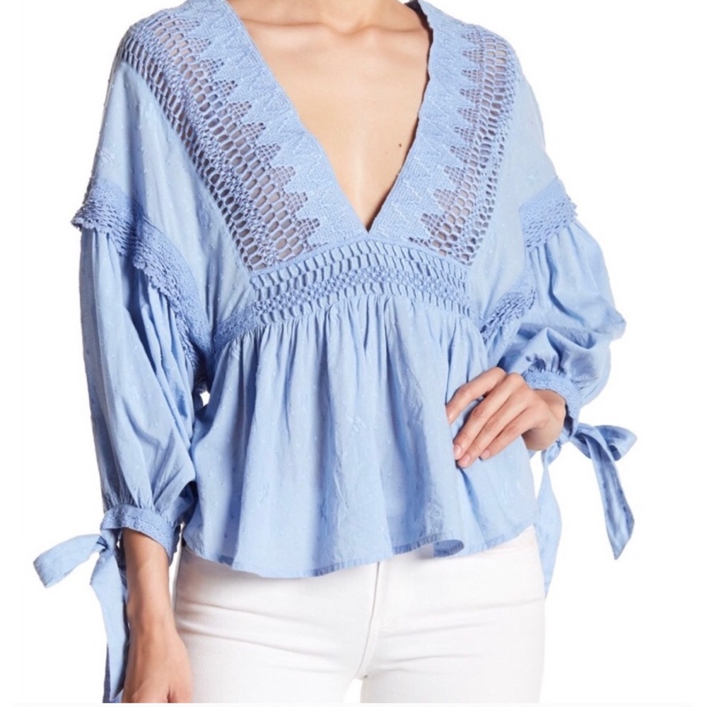 Free People V neck lace 3/4 quarter sleeve blouse